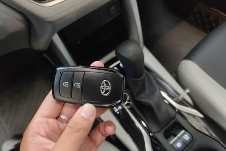 Used Toyota FRONTLANDER 2023 2.0L CVT Luxury Edition Vehicle Key