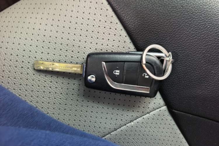 Used Toyota FRONTLANDER 2023 2.0L CVT Elite Edition Vehicle Key
