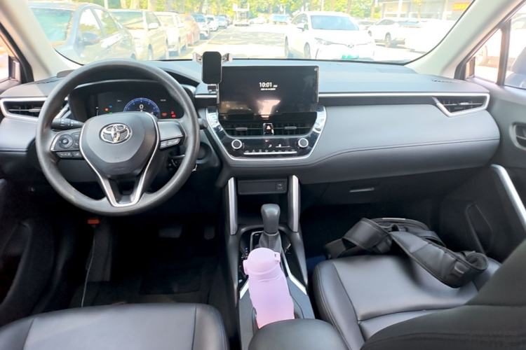 Used Toyota FRONTLANDER 2023 2.0L CVT Elite Edition Center Console