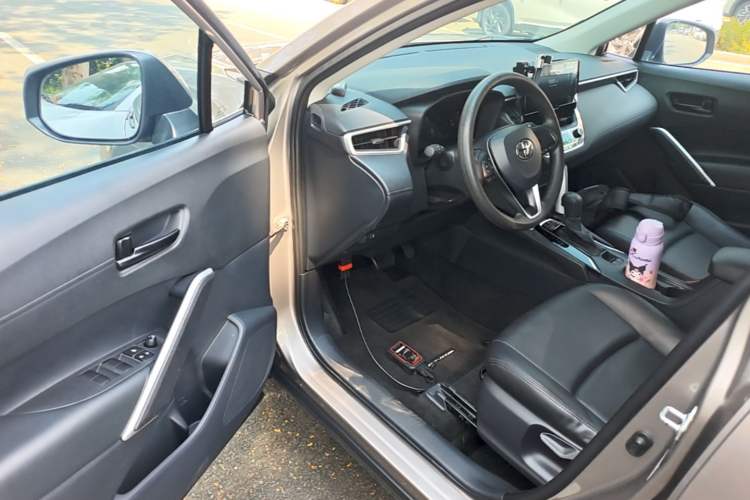 Used Toyota FRONTLANDER 2023 2.0L CVT Elite Edition Driver Seat