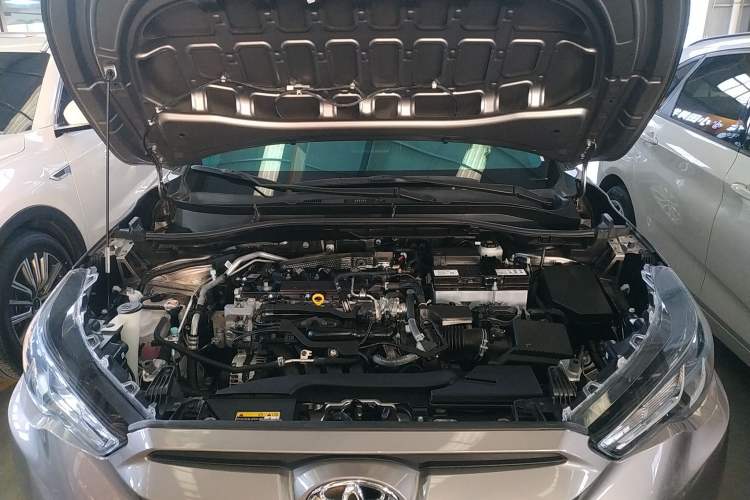 Used Toyota FRONTLANDER 2023 2.0L CVT Elite Edition Engine Bay