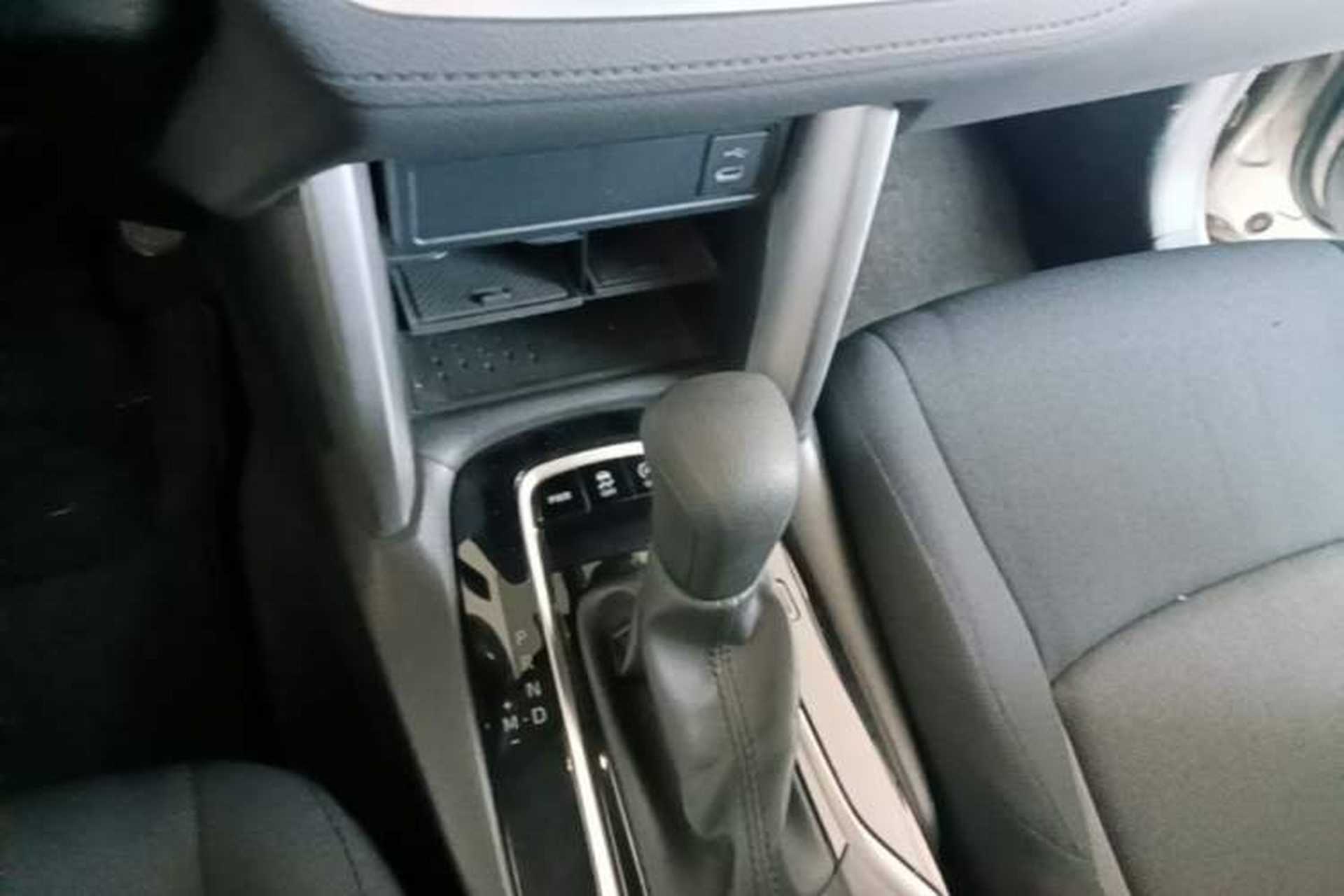 Used Toyota FRONTLANDER 2023 2.0L CVT Elite Edition Gear Lever