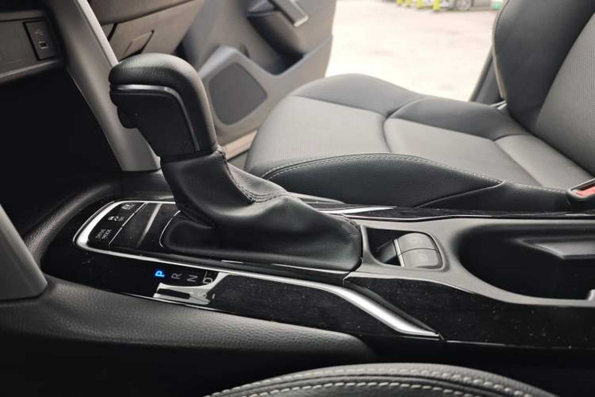 Used Toyota FRONTLANDER 2023 2.0L Smart Electric Hybrid Dual-Engine Deluxe Version Gear Lever