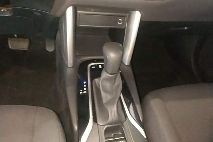 Used Toyota FRONTLANDER 2023 2.0L CVT Leading Edition Gear Lever