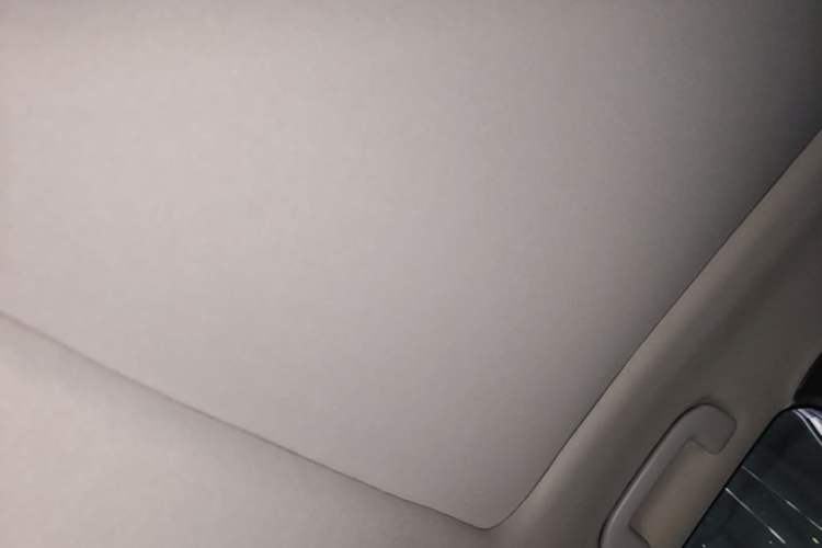 Used Toyota FRONTLANDER 2023 2.0L Smart Electric Hybrid Dual-Engine Deluxe Version Headliner