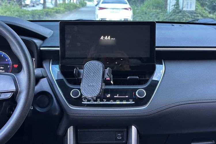 Used Toyota FRONTLANDER 2023 2.0L CVT Elite Edition Interior 3