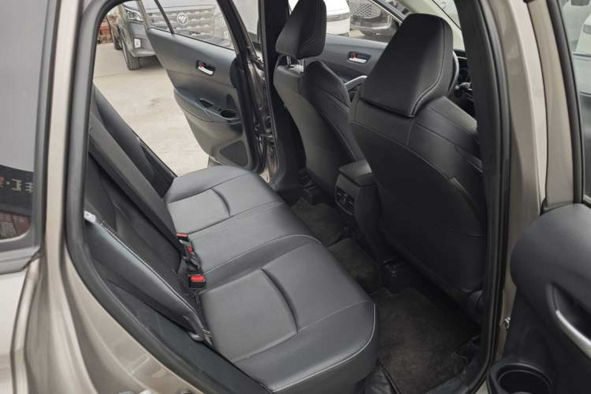 Used Toyota FRONTLANDER 2023 2.0L Smart Electric Hybrid Dual-Engine Deluxe Version Interior 4