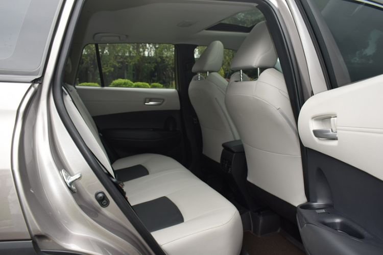 Used Toyota FRONTLANDER 2023 2.0L CVT Luxury Edition Interior 9