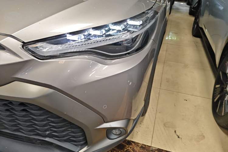 Used Toyota FRONTLANDER 2023 2.0L Smart Electric Hybrid Dual-Engine Deluxe Version Left Front Headlight