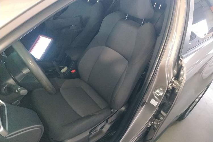 Used Toyota FRONTLANDER 2023 2.0L CVT Elite Edition Left Front Seat