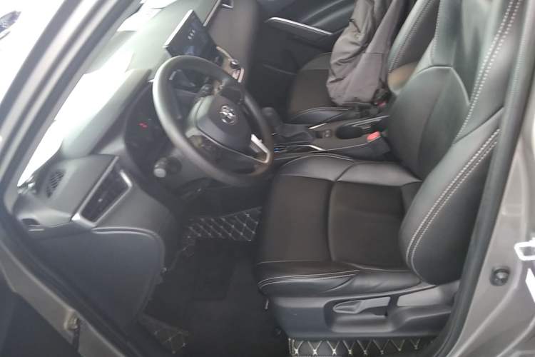 Used Toyota FRONTLANDER 2023 2.0L CVT Elite Edition Left Front Seat