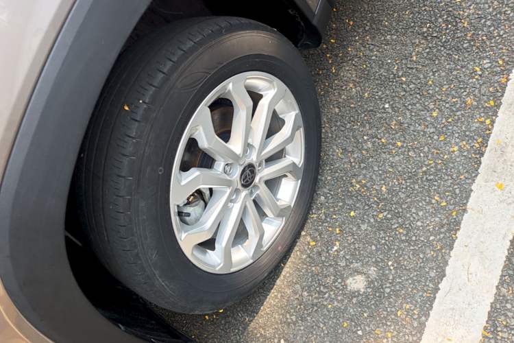 Used Toyota FRONTLANDER 2023 2.0L CVT Elite Edition Left Front Wheel Hub