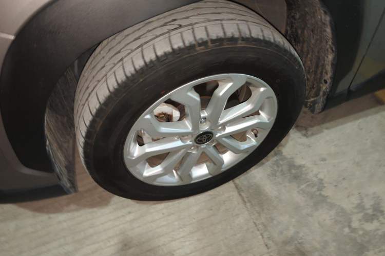 Used Toyota FRONTLANDER 2023 2.0L CVT Elite Edition Left Front Wheel Hub