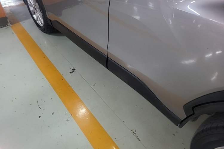 Used Toyota FRONTLANDER 2023 2.0L CVT Elite Edition Left Side Sill