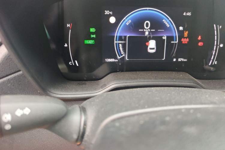Used Toyota FRONTLANDER 2023 2.0L Smart Electric Hybrid Dual-Engine Leading Edition Odometer Close Up