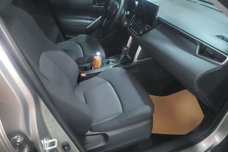 Used Toyota FRONTLANDER 2023 2.0L CVT Elite Edition Right Front Seat