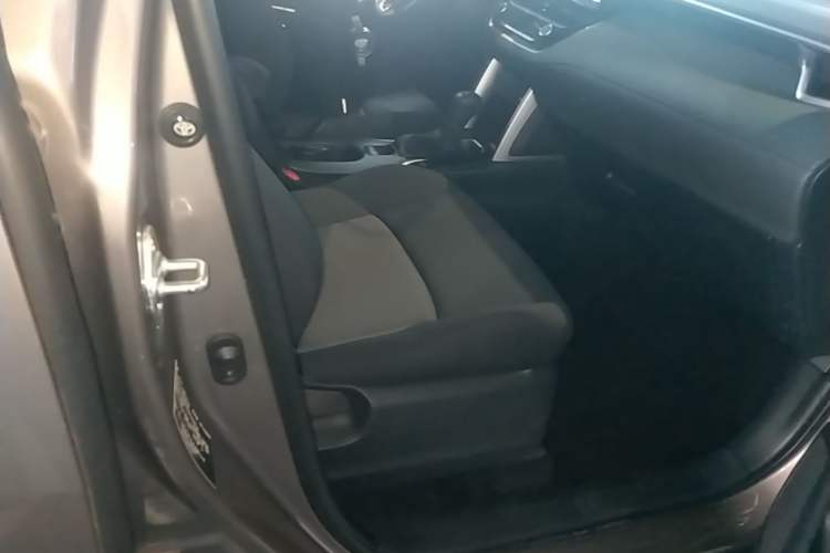Used Toyota FRONTLANDER 2023 2.0L CVT Leading Edition Right Front Seat