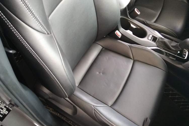 Used Toyota FRONTLANDER 2023 2.0L CVT Elite Edition Right Front Seat