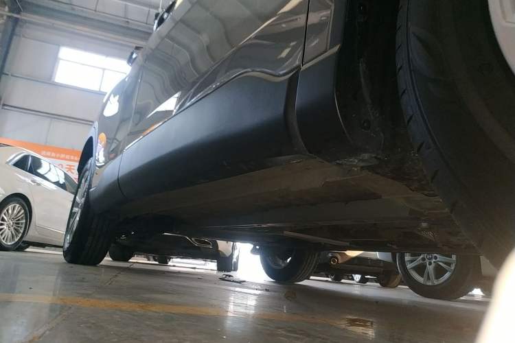 Used Toyota FRONTLANDER 2023 2.0L CVT Elite Edition Right Side Sill