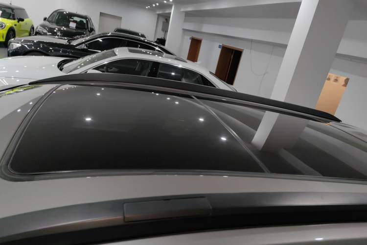 Used Toyota FRONTLANDER 2023 2.0L Smart Electric Hybrid Dual-Engine Deluxe Version Roof