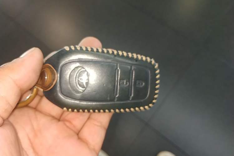 Used Toyota FRONTLANDER 2023 2.0L CVT Leading Edition Vehicle Key