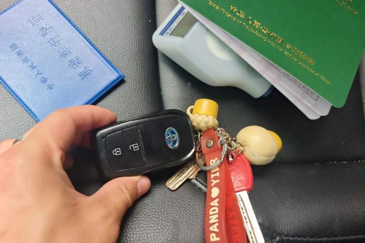 Used Toyota FRONTLANDER 2023 2.0L Smart Electric Hybrid Dual-Engine Leading Edition Vehicle Key