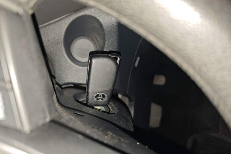 Used Toyota FRONTLANDER 2023 2.0L CVT Elite Edition Vehicle Key