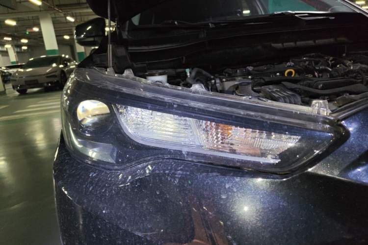 Used Toyota FRONTLANDER 2023 2.0L CVT Elite Edition Right Front Headlight