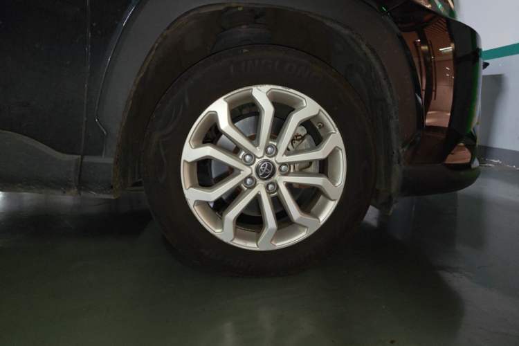 Used Toyota FRONTLANDER 2023 2.0L CVT Elite Edition Right Front Wheel Hub