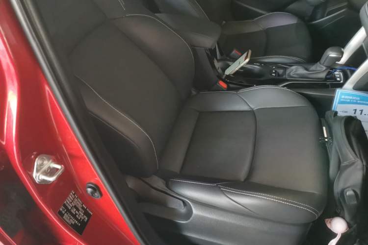 Used Toyota FRONTLANDER 2023 2.0L Smart Electric Hybrid Dual-Engine Deluxe Version Right Front Seat