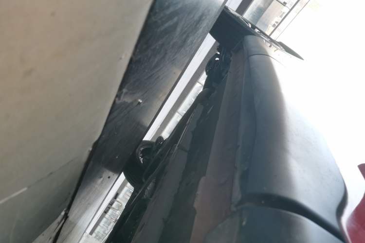 Used Toyota FRONTLANDER 2023 2.0L Smart Electric Hybrid Dual-Engine Deluxe Version Right Side Sill