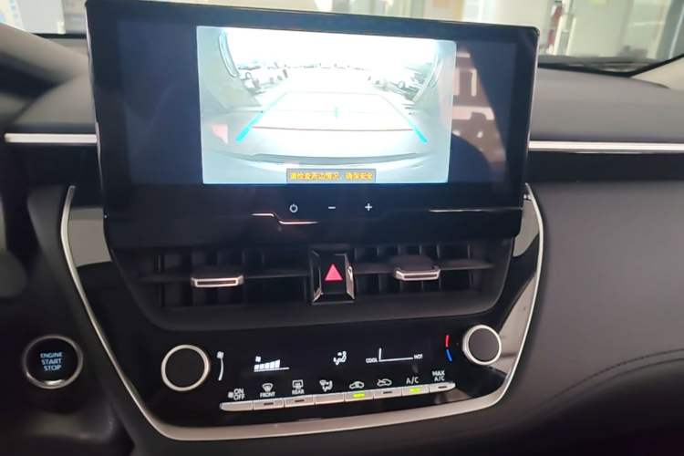 Used Toyota FRONTLANDER 2023 2.0L CVT Luxury Edition Audio And AC Panel