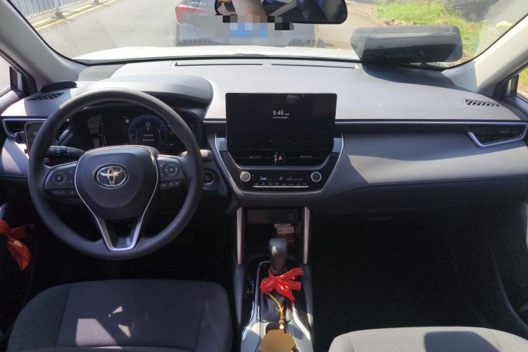 Used Toyota FRONTLANDER 2023 2.0L CVT Leading Edition Center Console