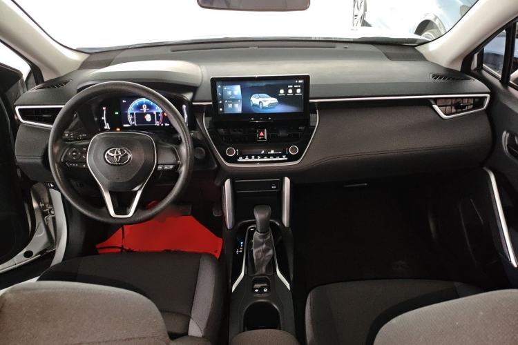 Used Toyota FRONTLANDER 2023 2.0L CVT Elite Edition Center Console