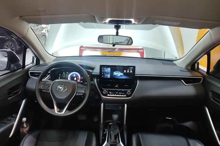 Used Toyota FRONTLANDER 2023 2.0L CVT Elite Edition Center Console