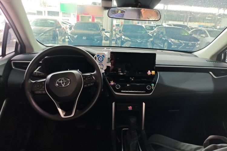 Used Toyota FRONTLANDER 2023 2.0L CVT Leading Edition Center Console