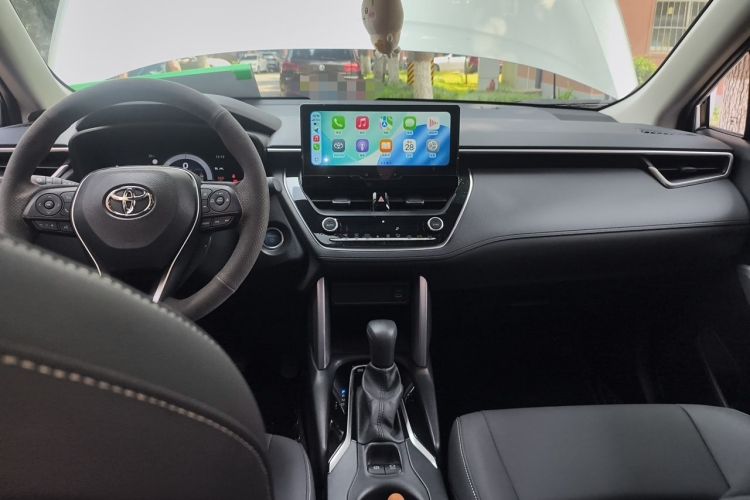 Used Toyota FRONTLANDER 2023 2.0L Smart Electric Hybrid Dual-Engine Leading Edition Center Console