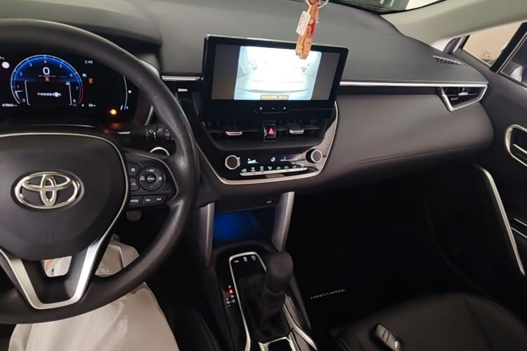 Used Toyota FRONTLANDER 2023 2.0L CVT Luxury Edition Center Console