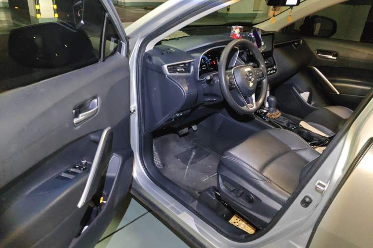 Used Toyota FRONTLANDER 2023 2.0L Smart Electric Hybrid Dual-Engine Luxury Edition Driver Seat