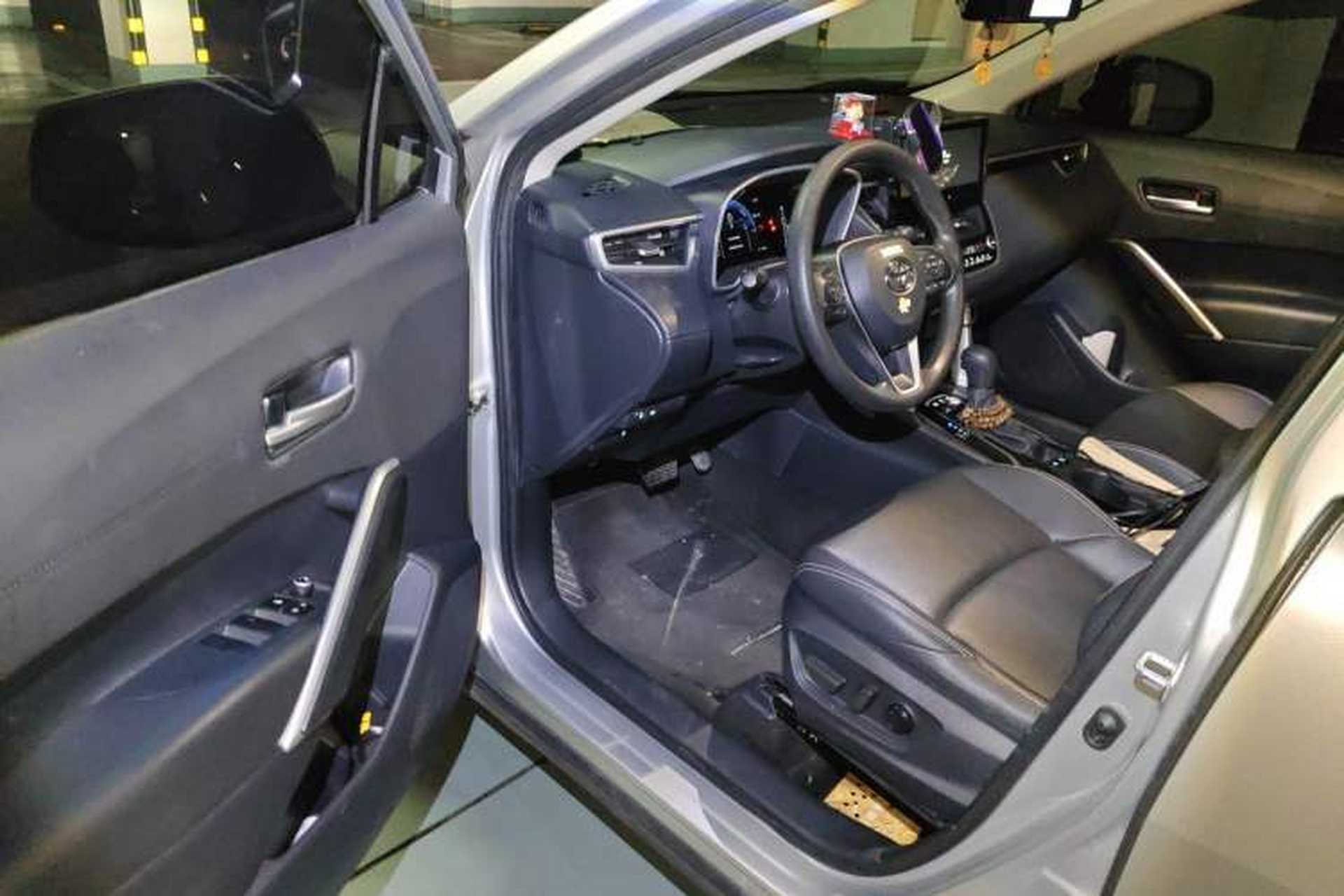 Used Toyota FRONTLANDER 2023 2.0L Smart Electric Hybrid Dual-Engine Luxury Edition Driver Seat