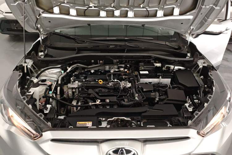 Used Toyota FRONTLANDER 2023 2.0L CVT Elite Edition Engine Bay