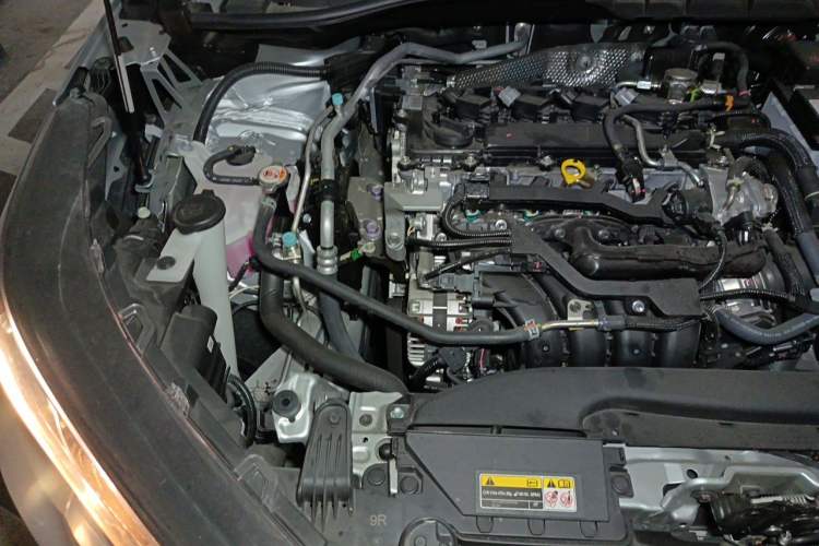 Used Toyota FRONTLANDER 2023 2.0L CVT Elite Edition Engine Bay Right