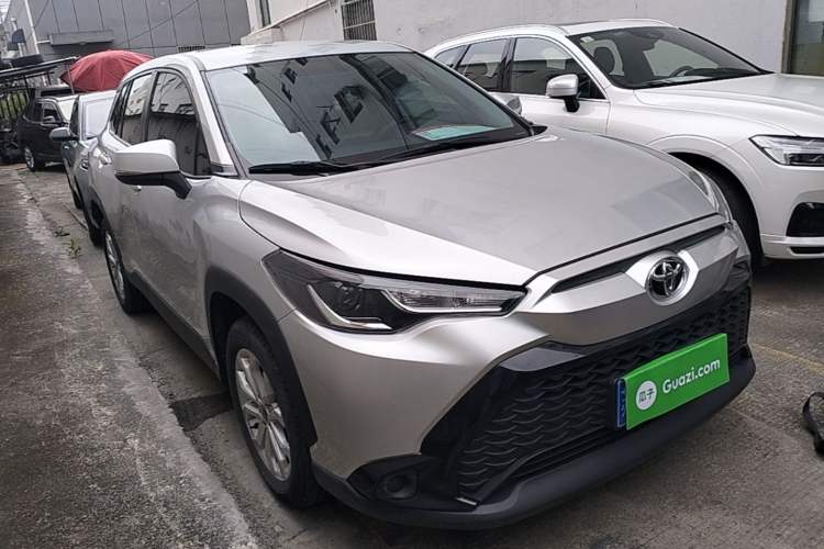 Used Toyota FRONTLANDER 2023 2.0L CVT Elite Edition Front Right 45 Deg