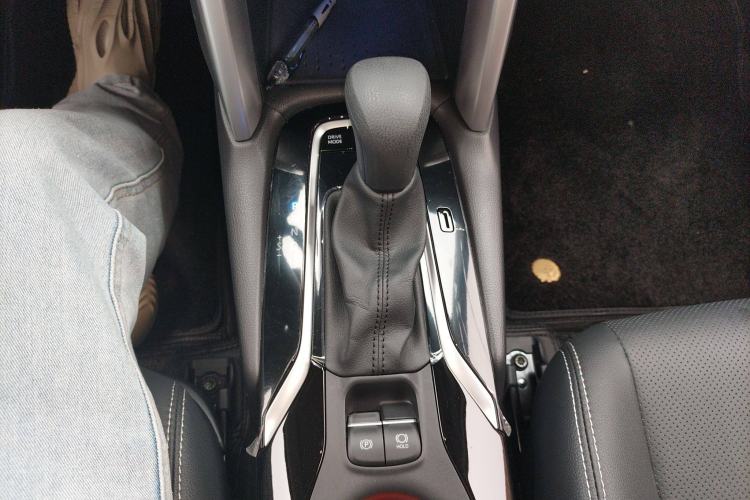 Used Toyota FRONTLANDER 2023 2.0L Smart Electric Hybrid Dual-Engine Luxury Edition Gear Lever
