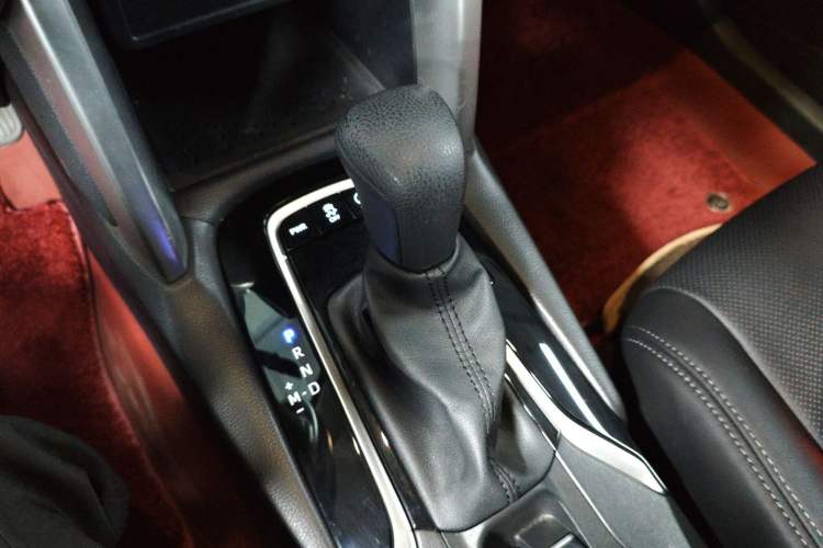 Used Toyota FRONTLANDER 2023 2.0L CVT Leading Edition Gear Lever