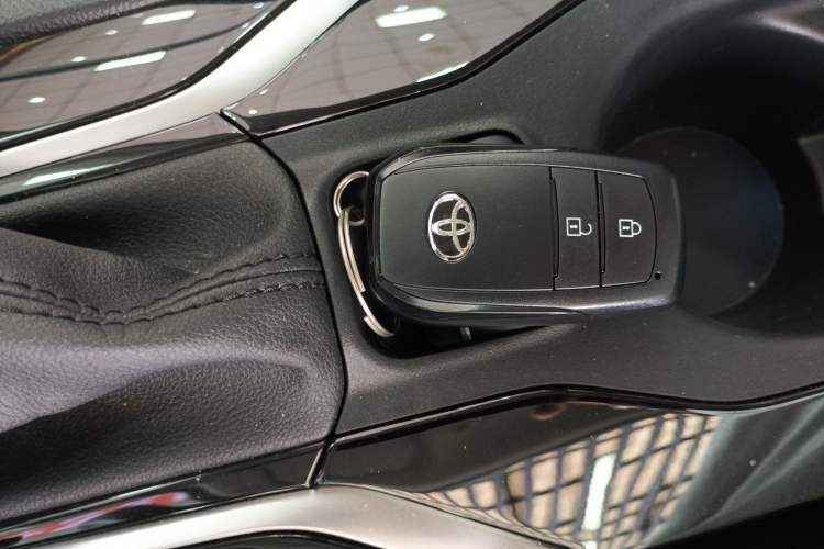 Used Toyota FRONTLANDER 2023 2.0L CVT Luxury Edition Interior 1