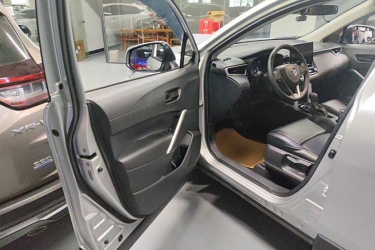 Used Toyota FRONTLANDER 2023 2.0L Smart Electric Hybrid Dual-Engine Leading Edition Interior 3