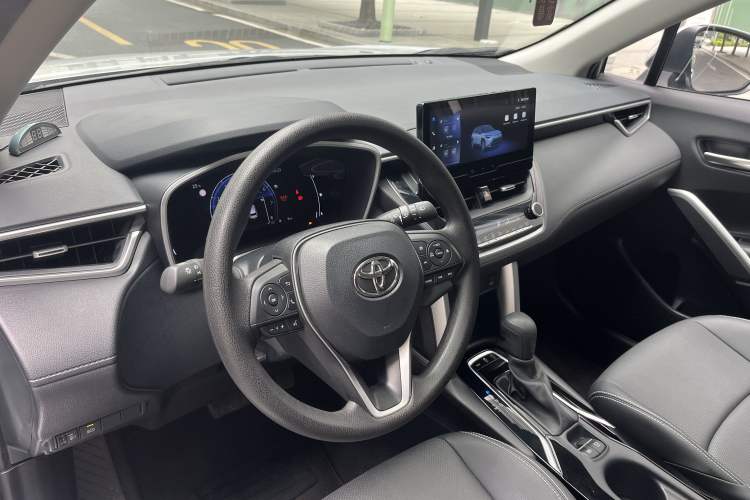 Used Toyota FRONTLANDER 2023 2.0L CVT Luxury Edition Interior 3