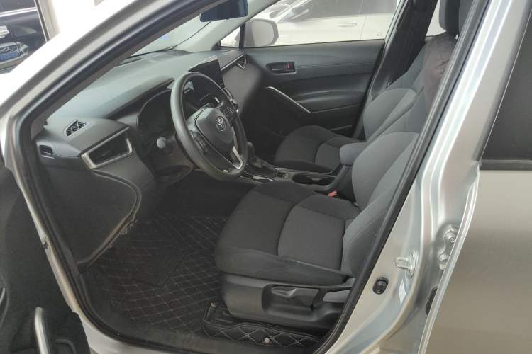 Used Toyota FRONTLANDER 2023 2.0L CVT Leading Edition Interior 3