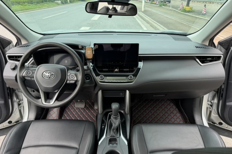 Used Toyota FRONTLANDER 2023 2.0L CVT Leading Edition Interior 3